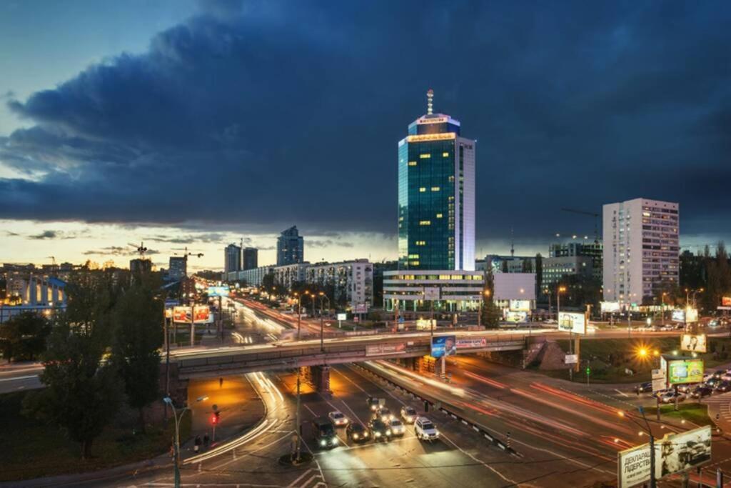 Loft Studio Near Smart Plaza Polytech, Center Kyiv Exterior photo